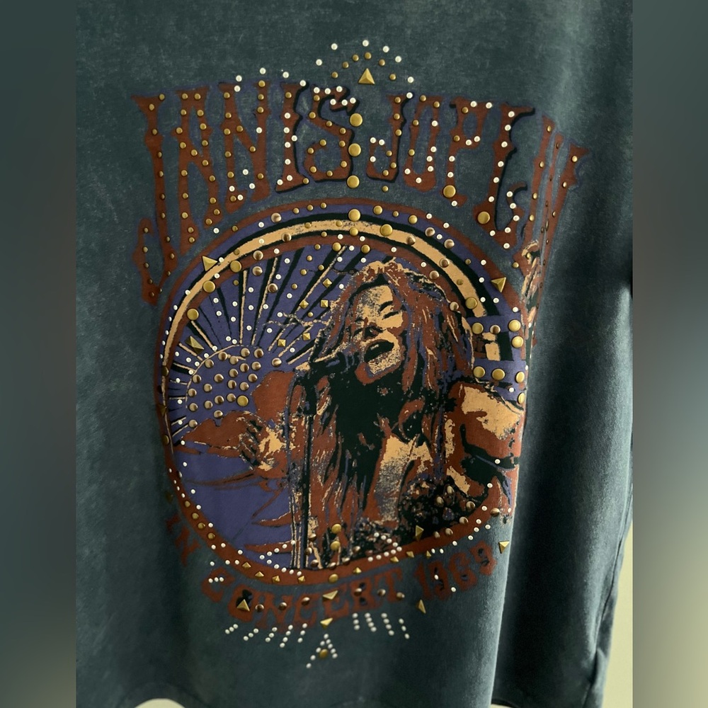 LUCKY BRAND Women’s Janis Joplin Tee-Size Large-Studded Graphic Rock Boho Shirt - Picture 6 of 12